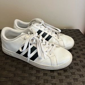 Adidas Cloud foam sneakers EUC